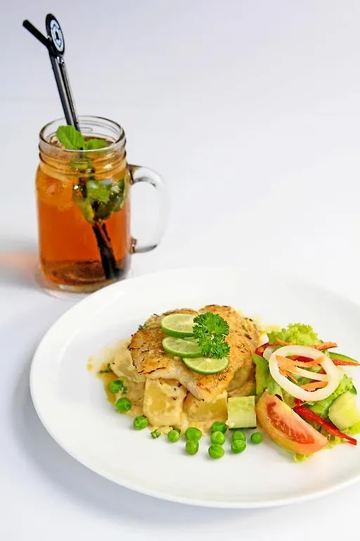Berry Biz Hotel Seminyak