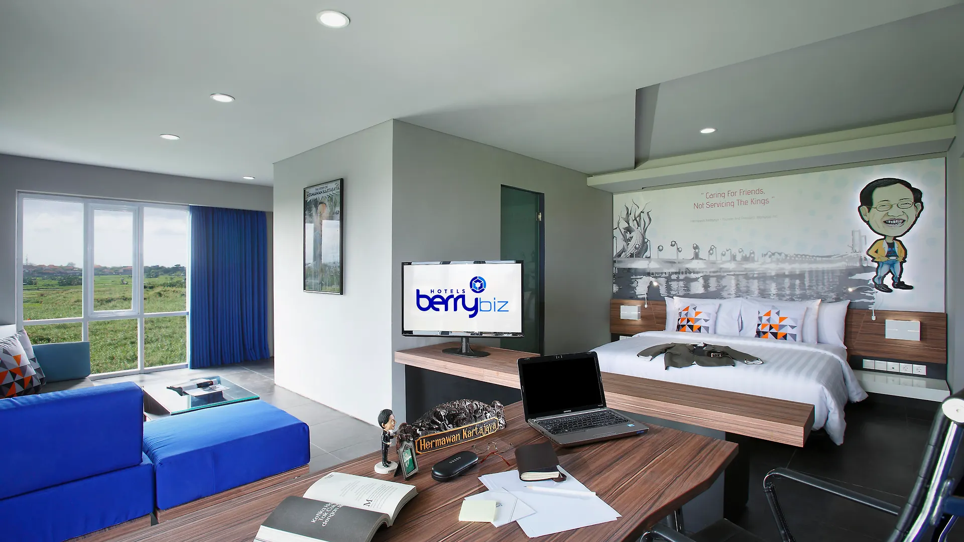 Berry Biz Hotel Seminyak