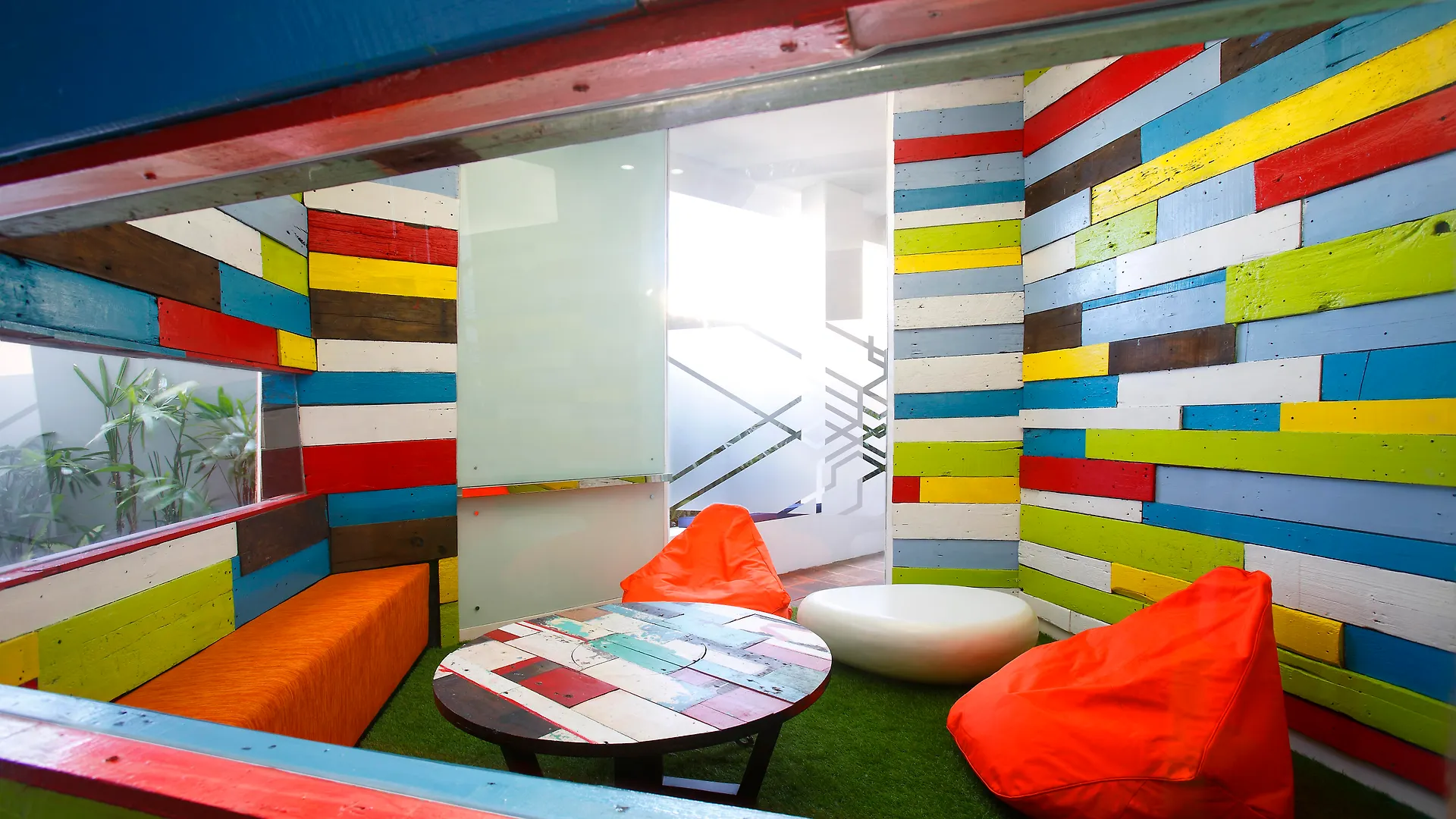 Berry Biz Hotel Seminyak