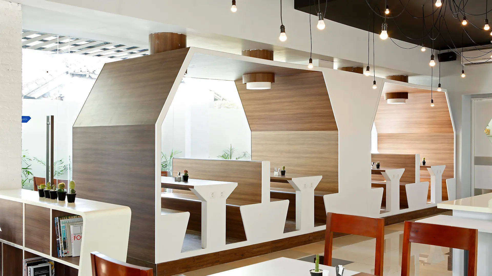 Berry Biz Hotel Seminyak  Seminyak (Bali)
