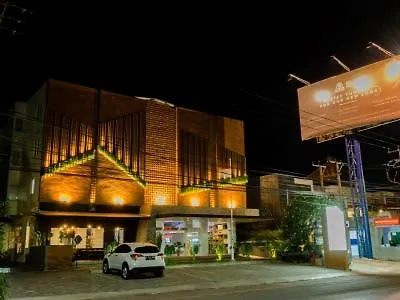 Berry Biz Hotel Seminyak   Seminyak (Bali)
